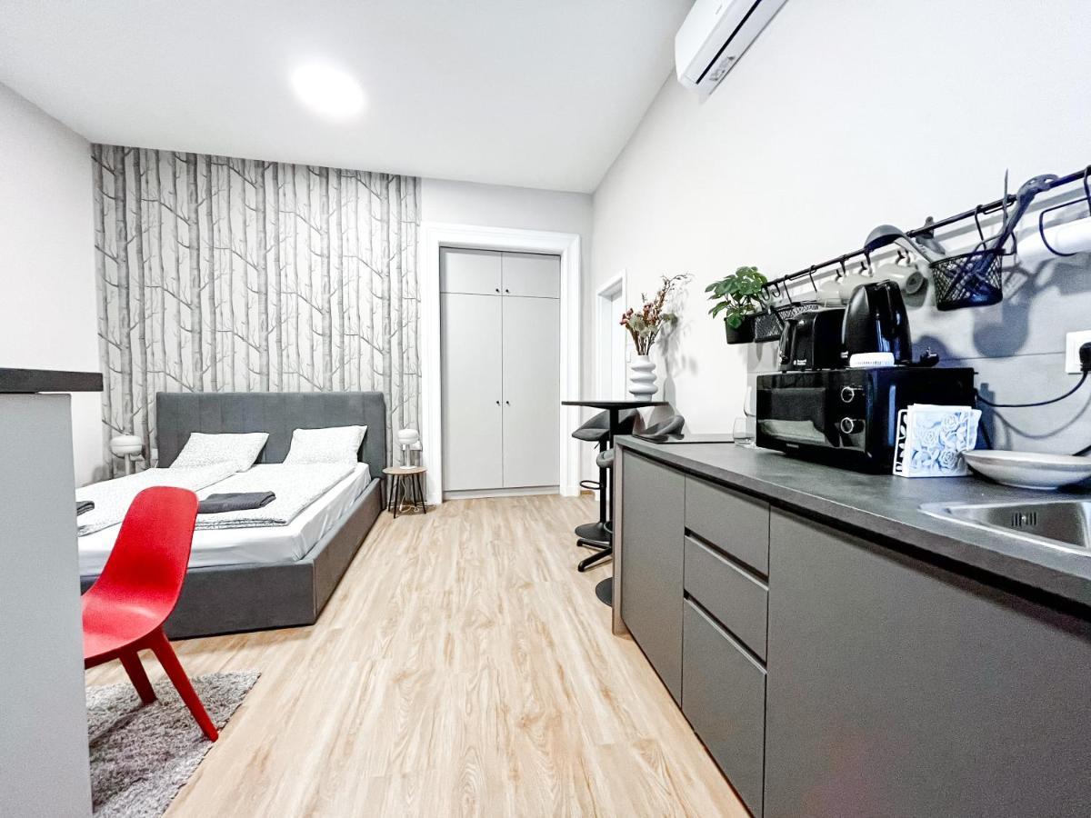 T32 Central Modern Suites Budapest Ngoại thất bức ảnh