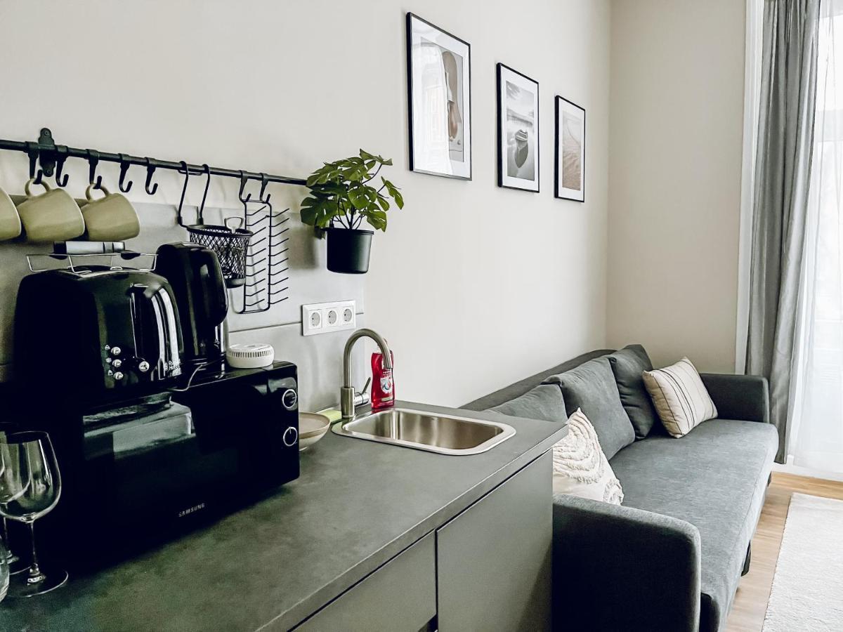 T32 Central Modern Suites Budapest Ngoại thất bức ảnh