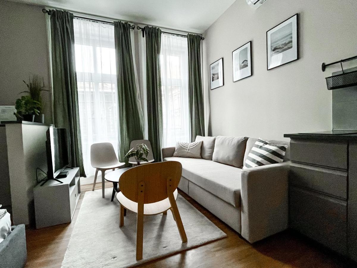 T32 Central Modern Suites Budapest Ngoại thất bức ảnh