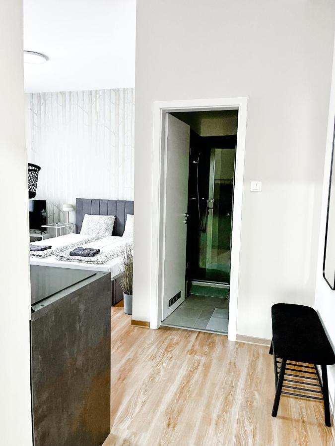 T32 Central Modern Suites Budapest Ngoại thất bức ảnh