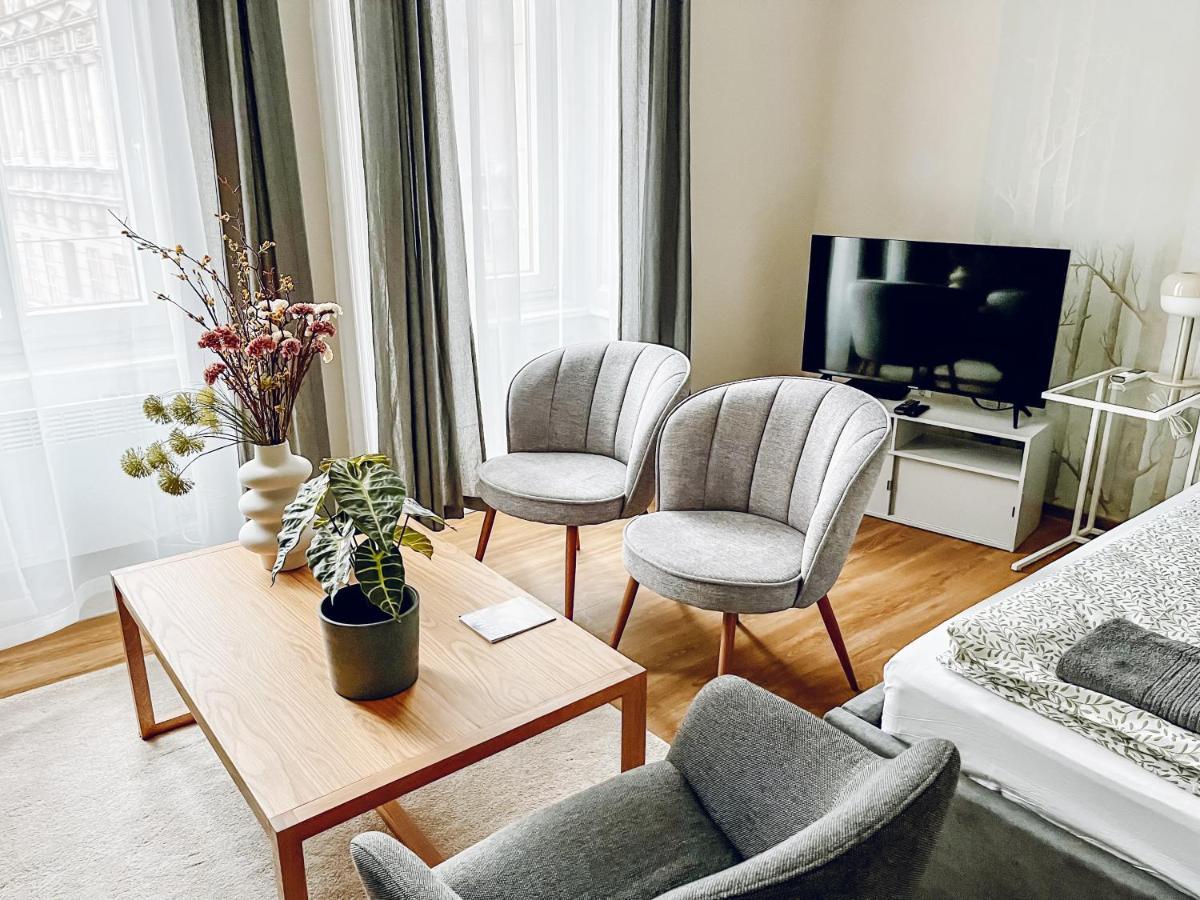 T32 Central Modern Suites Budapest Ngoại thất bức ảnh