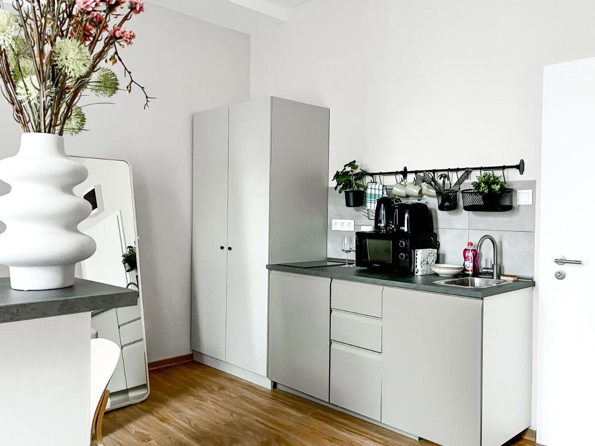 T32 Central Modern Suites Budapest Ngoại thất bức ảnh